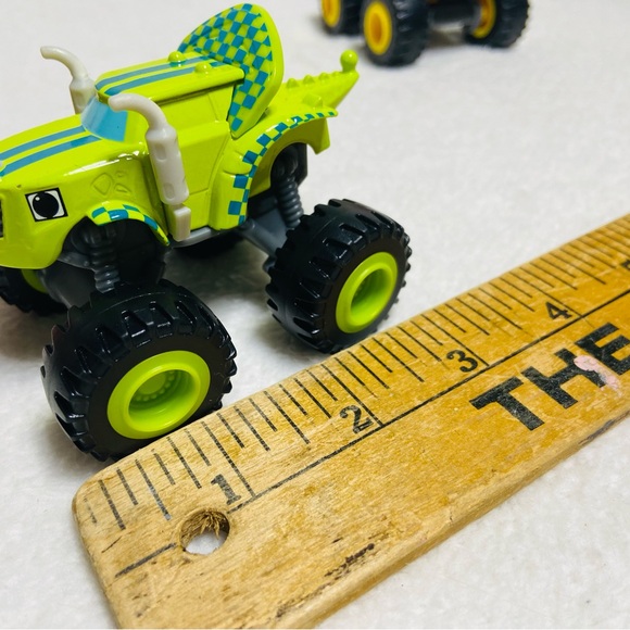 3” Blaze and the Monster Machines Diecast Trucks Zag + Blaze - Picture 10 of 11
